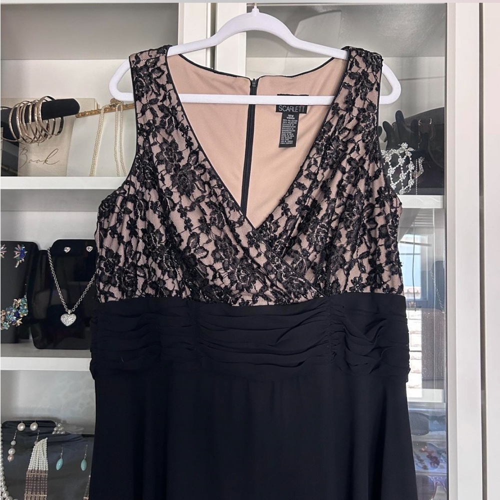 BLACK LACE BABYDOLL DRESS - Picture 2 of 5